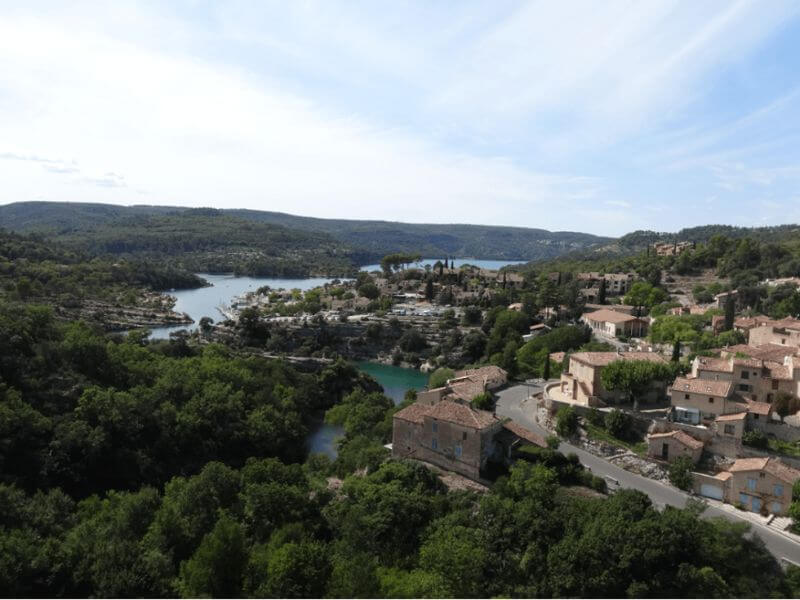 Esparron-de-Verdon au départ du Camping la Beaume