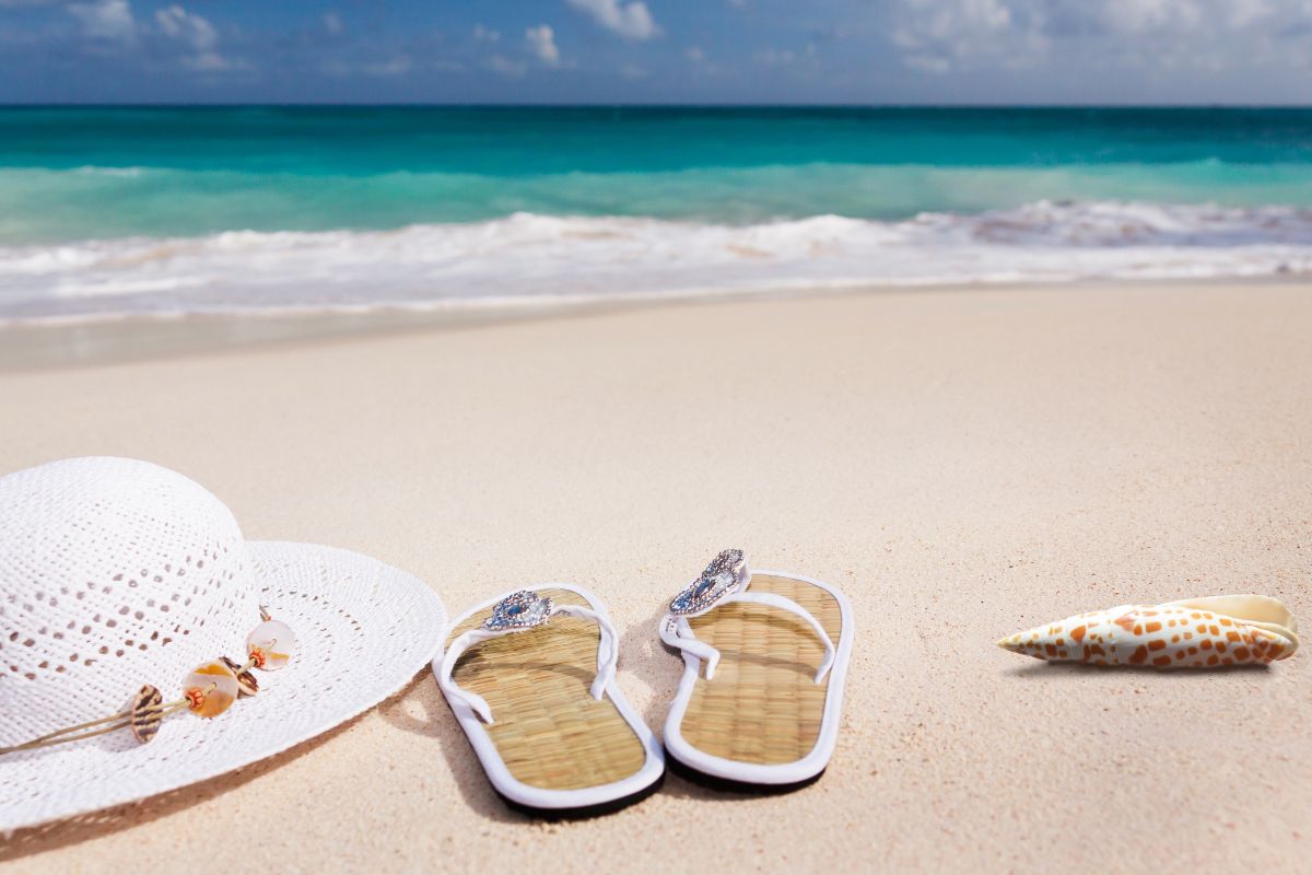 10-plages-secr-tes-de-la-m-diterran-e-pour-des-vacances-en-famille