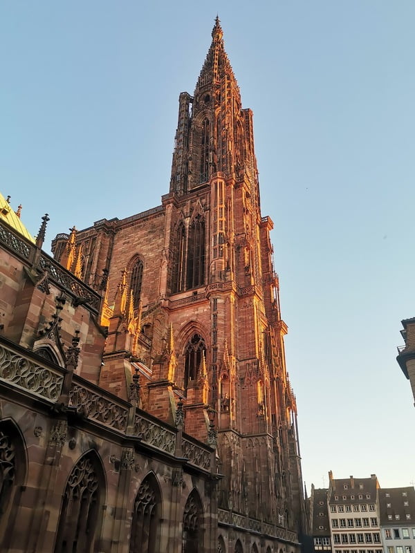 Quelles sont les huit cath&eacute;drales incontournables &agrave; visiter en France apr&egrave;s Notre-Dame ?