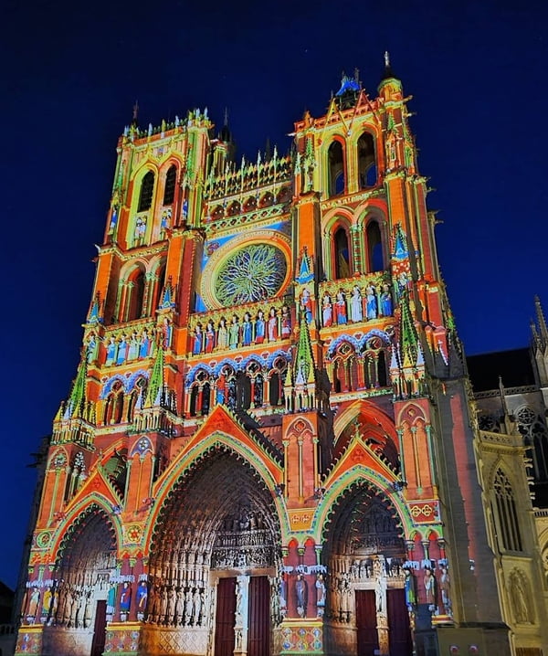 Quelles sont les huit cath&eacute;drales incontournables &agrave; visiter en France apr&egrave;s Notre-Dame ?