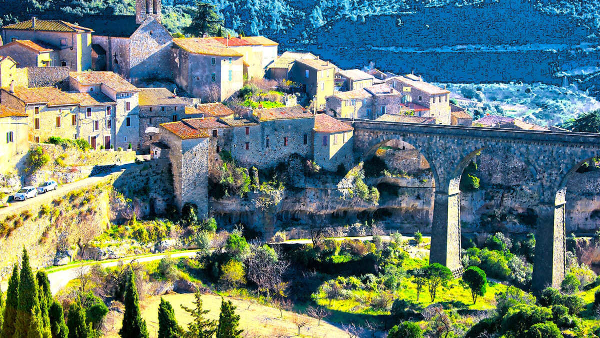 L'Hérault cache un plus beau village de France cathare, un site ...